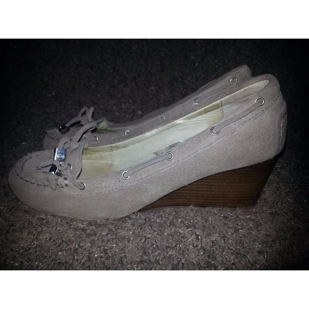 MICHAEL KORS-Beige Suede Moccasin Style Wedge Stacked Wood Heel-Sz7.5M-Excellent